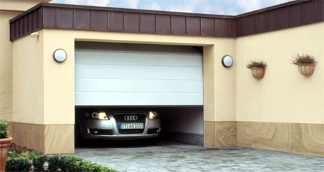 Автоматические гаражные ворота - это практично и эстетично.